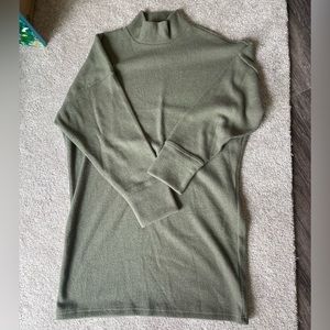 XS Abercrombie & Fitch light olive sweater dress